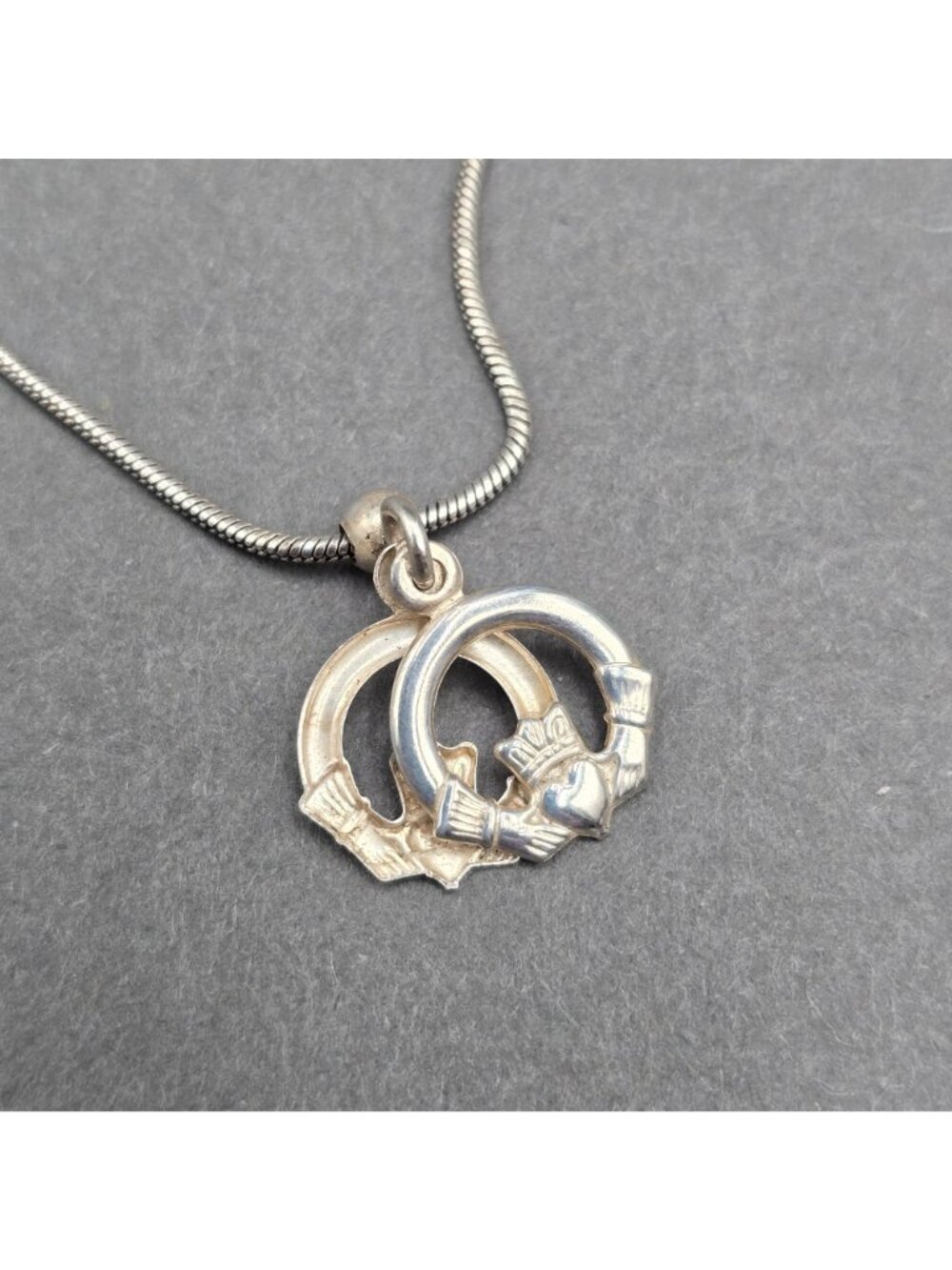 Solvar Sterling Silver Claddagh Necklace Interlocking Double Charm Ireland 16" - Picture 3 of 12